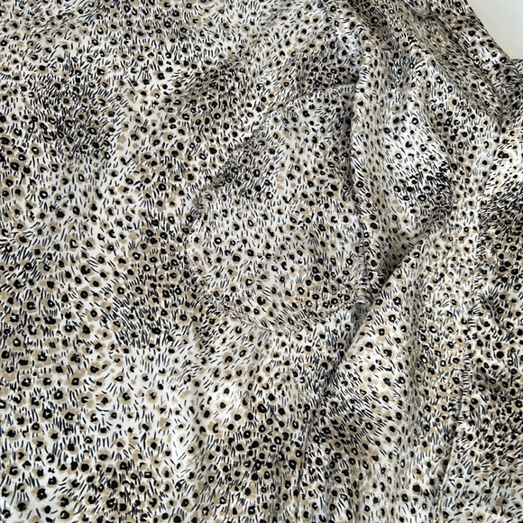 Carole Hochman Robe Black & Tan Print - Picture 7 of 12